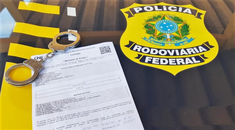 PRF prende traficante foragido da Justiça de Goiás na BR-316