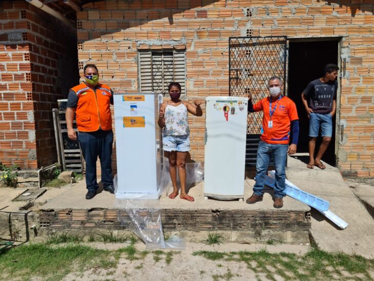 Equatorial promove ação de troca de geladeiras de famílias afetadas pelas enchentes