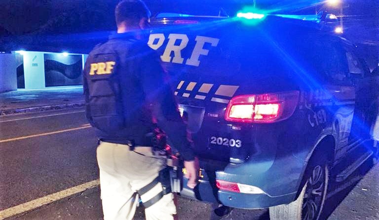 PRF-PI prende três pessoas por dirigirem embriagadas no fim de semana