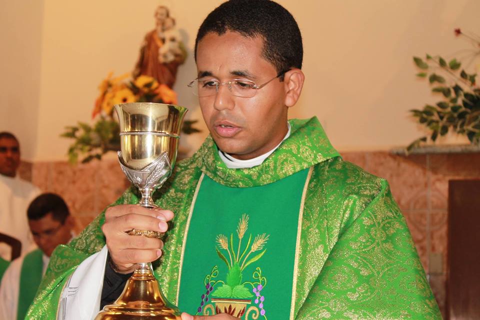 Diocese afasta padre Alcindo Saraiva Martins de suas funções.