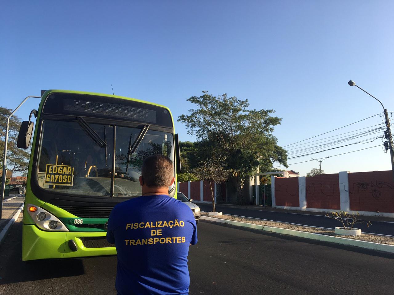 Fiscalização da frota de ônibus em Teresina