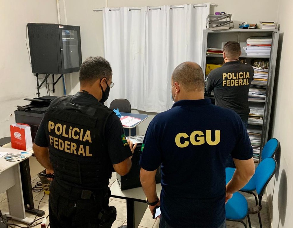 Polícia Federal cumprindo mandados no Piauí e Maranhão.