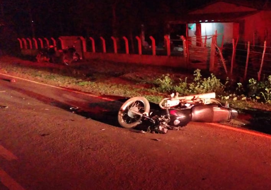 Motocicleta após o acidente na zona Rural de Esperantina.