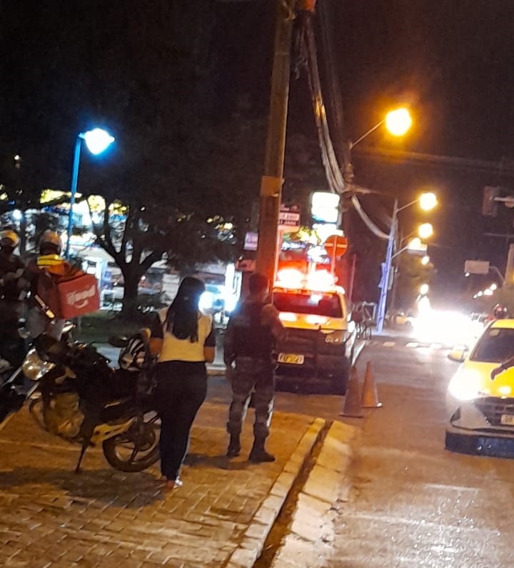 Polícia realiza blitz em Teresina.