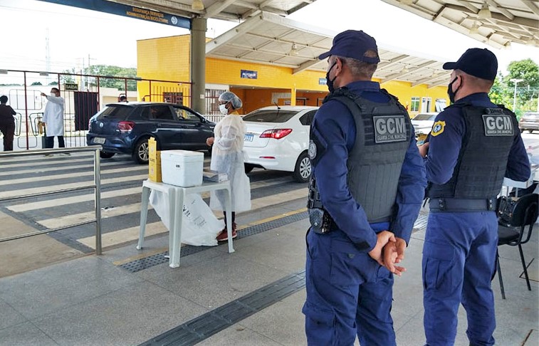 Guarda Municipal reforça segurança em postos de vacinação em Teresina