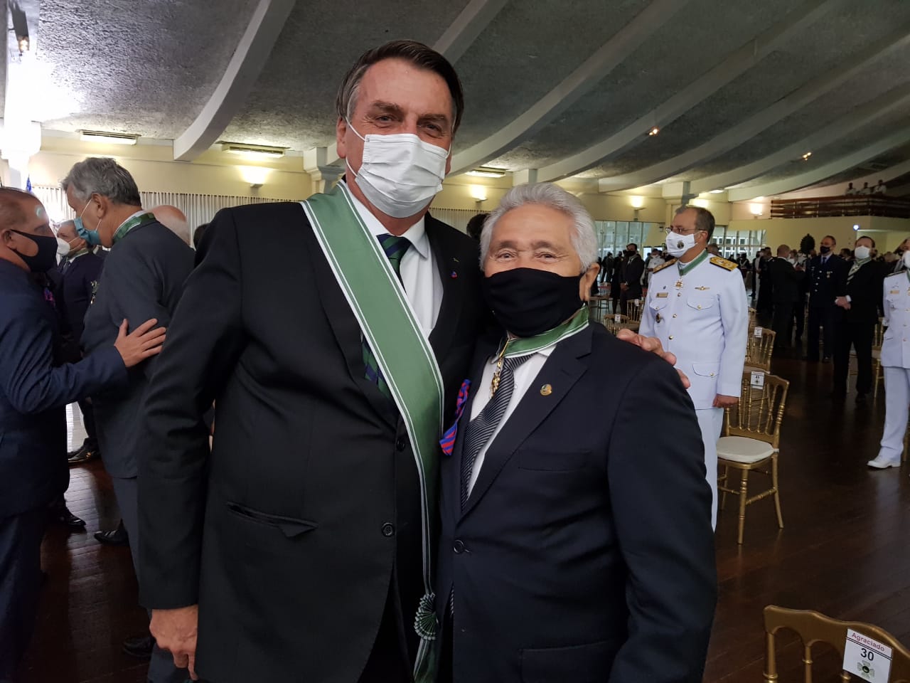 Senador Elmano Férrer e presidente Jair Bolsonaro.