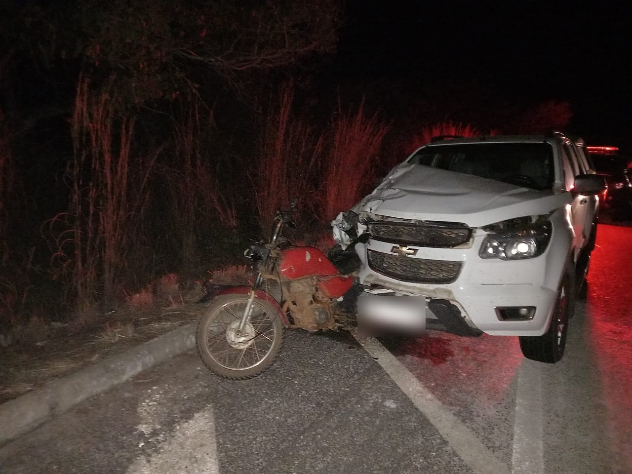 Colisão entre carro e moto deixa dois mortos em São Pedro do Piauí