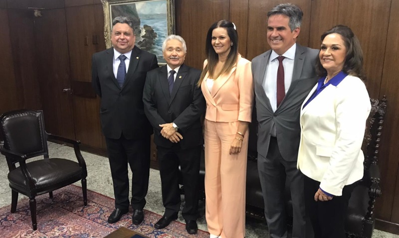 Cerimônia de posse de Eliane e Silva Nogueira como nova senadora do Piauí.