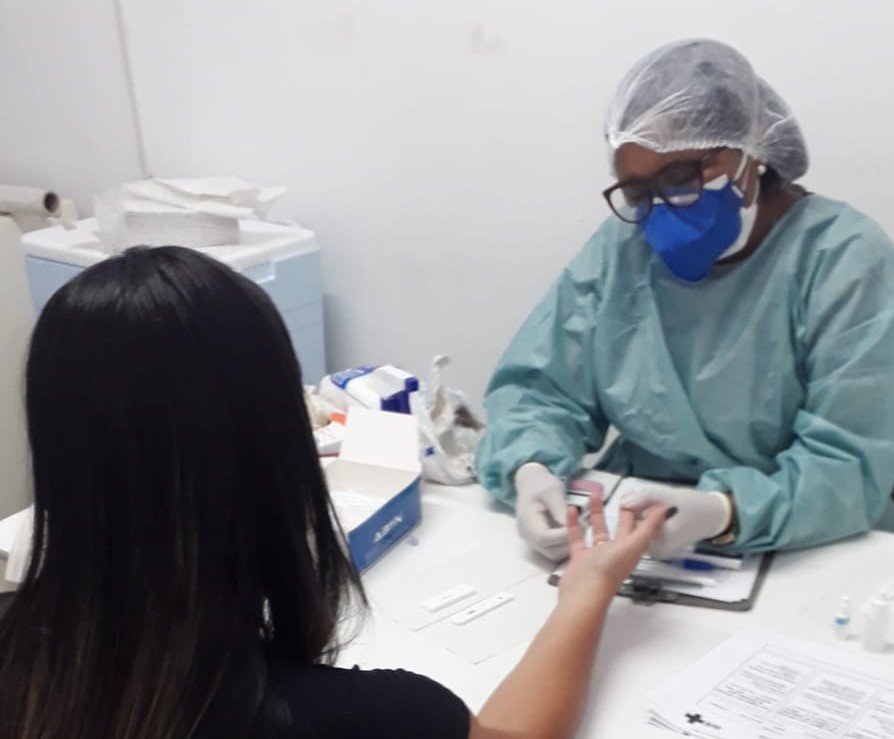 Lineu Araújo realiza testagem de identificação de hepatites virais