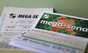 Ninguém acerta na Mega-Sena e prêmio acumula em R$ 16 milhões