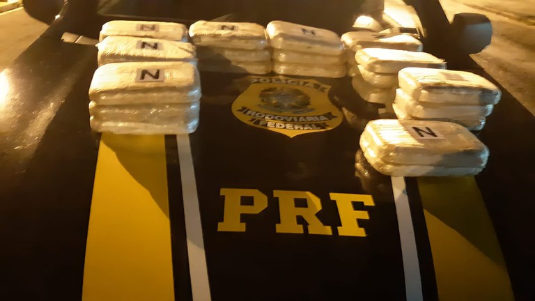 Drogas apreendidas pela PRF em Buriti dos Lopes-PI.