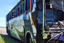 Acidente com ônibus que saiu do Piauí deixa um morto e 15 feridos em Goiás