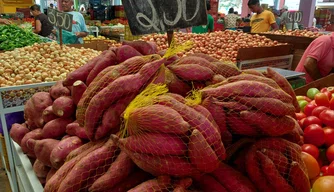 Carnaval e alimentação saudável: procura por frutas e verduras