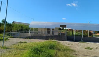 Nova estação do metrô no bairro Colorado é alvo de vandalismo