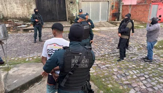 Polícia cumpre mandados de internação contra adolescentes suspeitos de roubo em Teresina