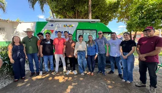 Prefeitura de Esperantina entrega Unidade Odontológica Móvel