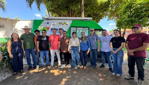 Prefeitura de Esperantina entrega Unidade Odontológica Móvel