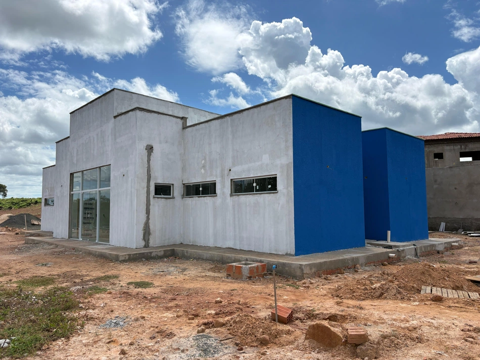 Gestão da prefeita Ivanária Sampaio acelera obras estruturantes em Esperantina