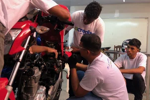 Fundação Wall Ferraz encerra curso de mecânico de moto 