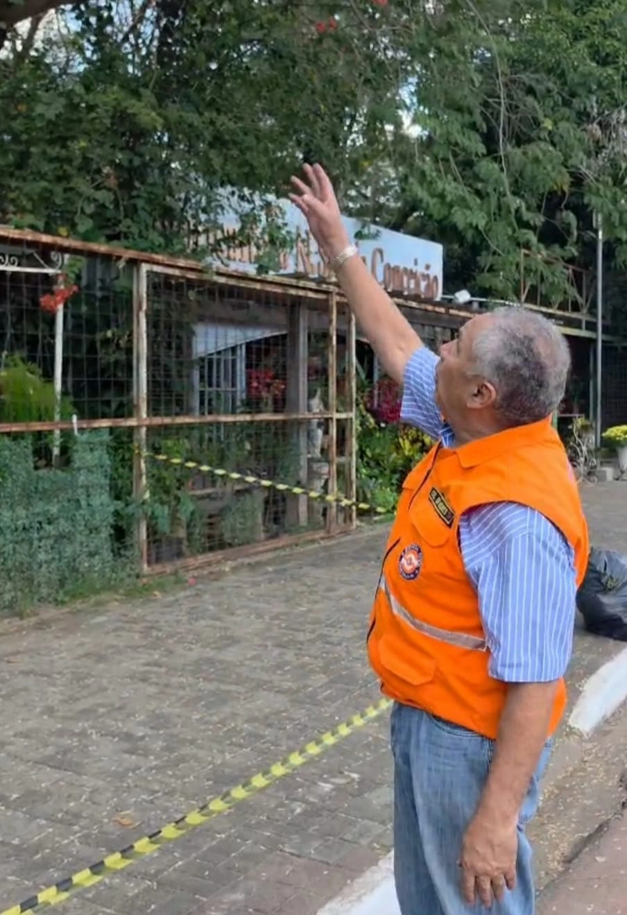 Defesa Civil interdita trecho de calçada na Avenida Marechal Castelo Branco