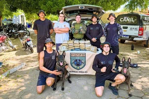 Polícia Civil apreende mais de 30 kg de maconha escondidos em veículo 