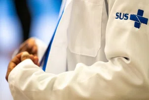 Comitê do Ministério da Saúde negocia compra de medicamentos